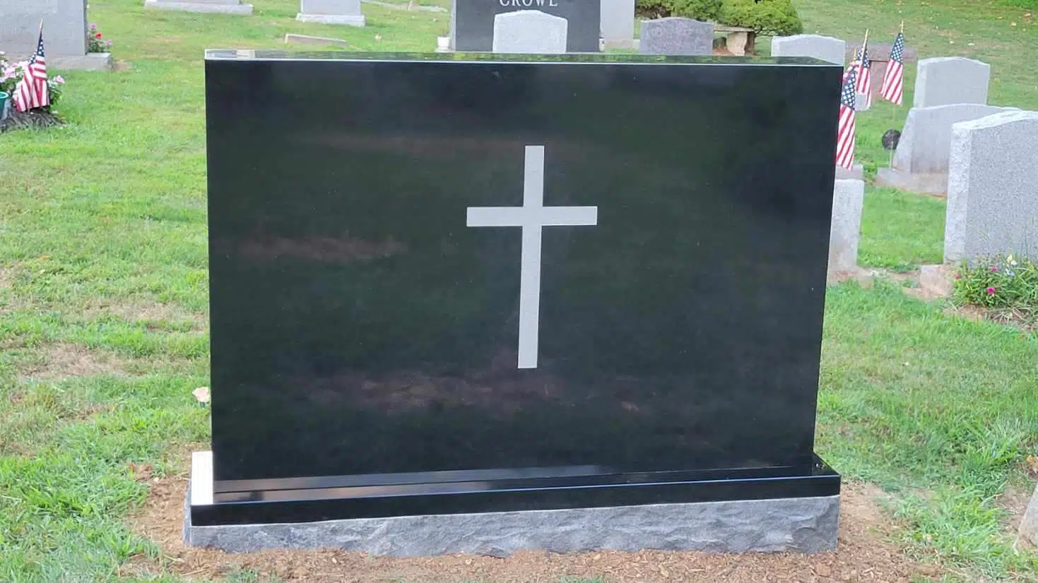 Granite Custom Mausoleum hand-carved by Mausoleum Design Shop in NJ — image 9